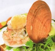 Yoyo SAUMON MARINé AU JUS DE YUZU PéTONCLE FRAIS EN COQUILLE ET CAVIAR